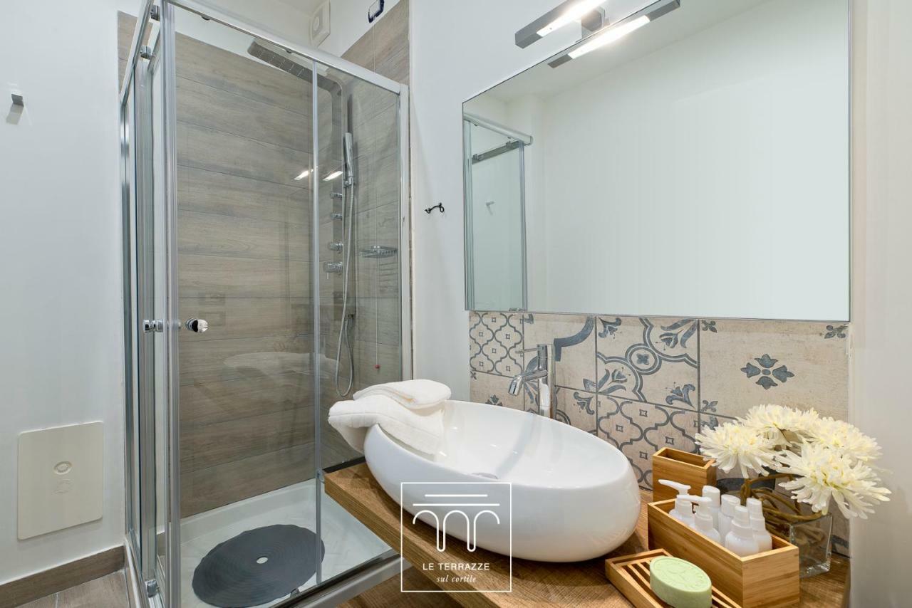 Apartamento Le Terrazze Sul Cortile Salerno Exterior foto