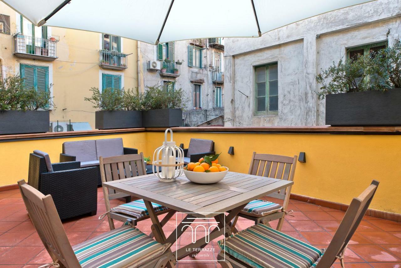 Apartamento Le Terrazze Sul Cortile Salerno Exterior foto