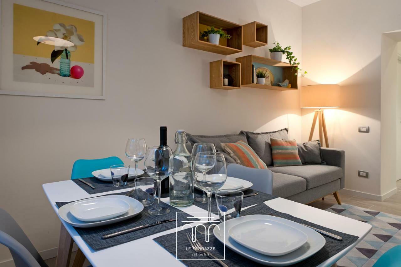 Apartamento Le Terrazze Sul Cortile Salerno Exterior foto