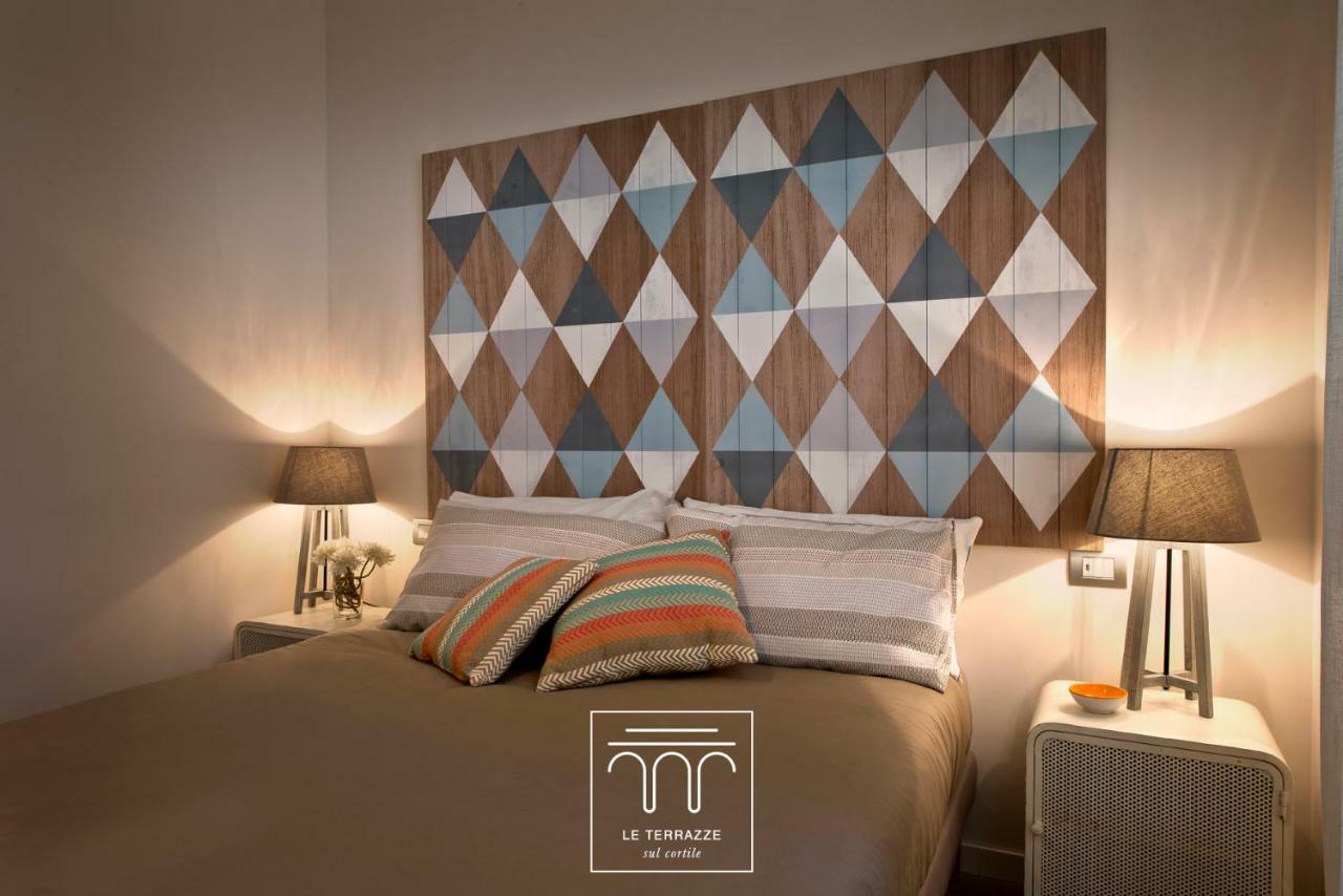 Apartamento Le Terrazze Sul Cortile Salerno Exterior foto